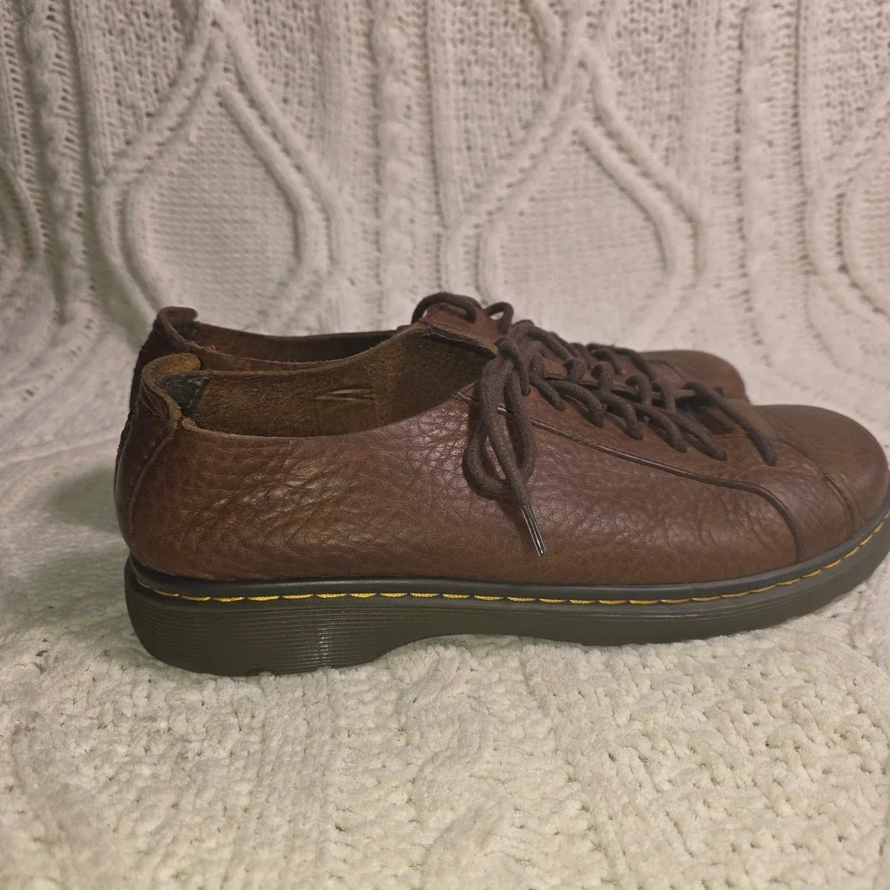Dr. Martens Islip Oxford Loafers Brown Pebbled Leather Lace Up Mens 10 Excellent